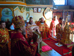 Архиерейское богослужение в день Антипасхи. Увеличить изображение. Размер файла: 171,31 Kb [800X600]
