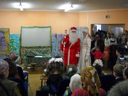 Рождественский праздник для детей в Боровецкой церкви. Увеличить изображение. Размер файла: 120,55 Kb [800X600]