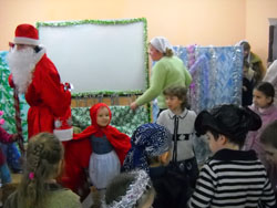 Рождественский праздник для детей в Боровецкой церкви. Увеличить изображение. Размер файла: 123,03 Kb [800X600]
