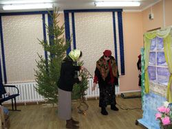 Рождественские елки в Боровецкой церкви. Увеличить изображение. Размер файла: 136,35 Kb [800X600]