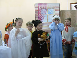 Пасхальный спектакль в детской воскресной школе. Увеличить изображение. Размер файла: 103,01 Kb [800X600]