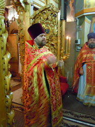 Пасхальная Заутреня в Боровецкой церкви. Увеличить изображение. Размер файла: 164,27 Kb [600X800]