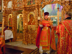 Пасхальная Заутреня в Боровецкой церкви. Увеличить изображение. Размер файла: 179,53 Kb [800X600]
