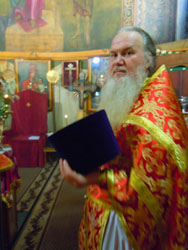 Пасхальная Заутреня в Боровецкой церкви. Увеличить изображение. Размер файла: 111,5 Kb [600X800]