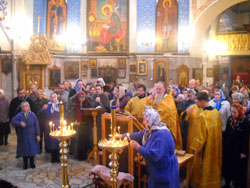 Новогодний молебен в Боровецкой церкви. Увеличить изображение. Размер файла: 140,8 Kb [800X600]