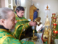 Божественная литургия в день святой блаженной Ксении Петебрургской. Увеличить изображение. Размер файла: 143,54 Kb [800X600]