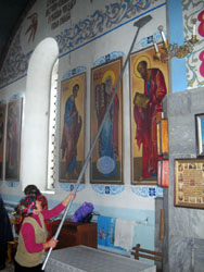 Уборка в Боровецкой церкви. Увеличить изображение. Размер файла: 142,98 Kb [600X800]