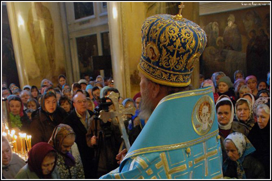 Праздничные богослужения в Покровском соборе города Казани