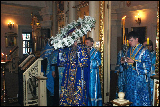 Вынос Креста в Казанско-Богородицком монастыре г. Казани