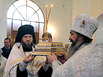 В Альметьевск принесены мощи святого Александра Невского