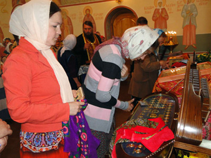 Тысячи верующих приложились к святым мощам в Аксубаевском районе