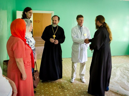 Священнослужители Бугульмы посетили психоневрологический диспансер