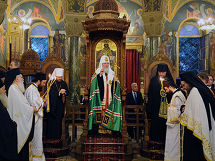 Патриарх Кирилл совершил Литургию в честь 400-летия Дома Романовых 