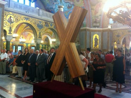 Крест апостола Андрея Первозванного торжественно встречен в Петербурге