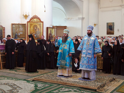 Епископ Мефодий посетил Дивеевский монастырь