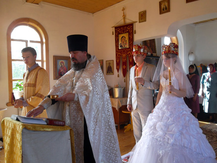 В новый день памяти Петра и Февронии совершены венчания