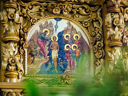Сотни челнинцев пришли на Крещение в Боровецкий храм