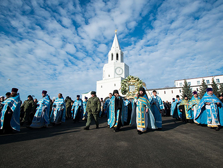Благочинный принял участие в крестном ходе в Казани