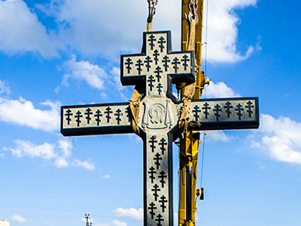 В Чистополе установлен памятный крест
