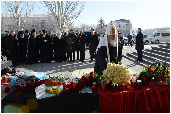 Предстоятель Русской Церкви посетил железнодорожный вокзал, где 29 декабря 2013 года был совершен теракт