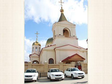 В Чечне православные священники получили в дар автомобили