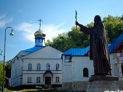 Престольные торжества в Макарьевском монастыре