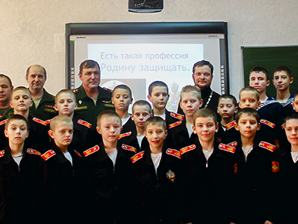 Православный священнослужитель выступил на классном часе в Суворовском училище