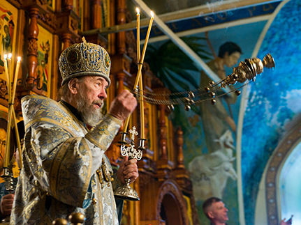 Престольные торжества прошли в Сретенском храме Петропавловского собора