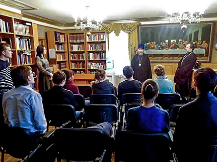 Митрополит Анастасий посетил заседание Молодежного совета