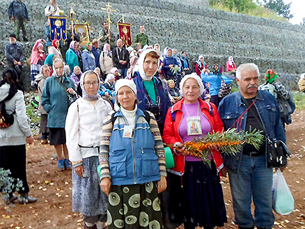 Челнинцы приняли участие в Успенском крестном ходе