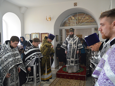 Епископ Иннокентий возглавил службу в Ильбухтино