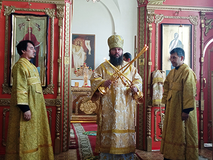 Служение епископа Иннокентия в неделю всех святых