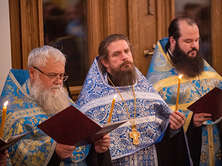 Благочинный Закамья принял участие в молитвенных торжествах в день Казанской иконы 