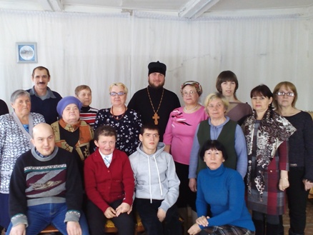 Священник посетил Общество инвалидов