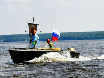 Икона Богородицы прибыла в Менделеевск по воде