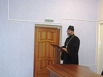 Священник выступил с лекцией в больнице Челнов