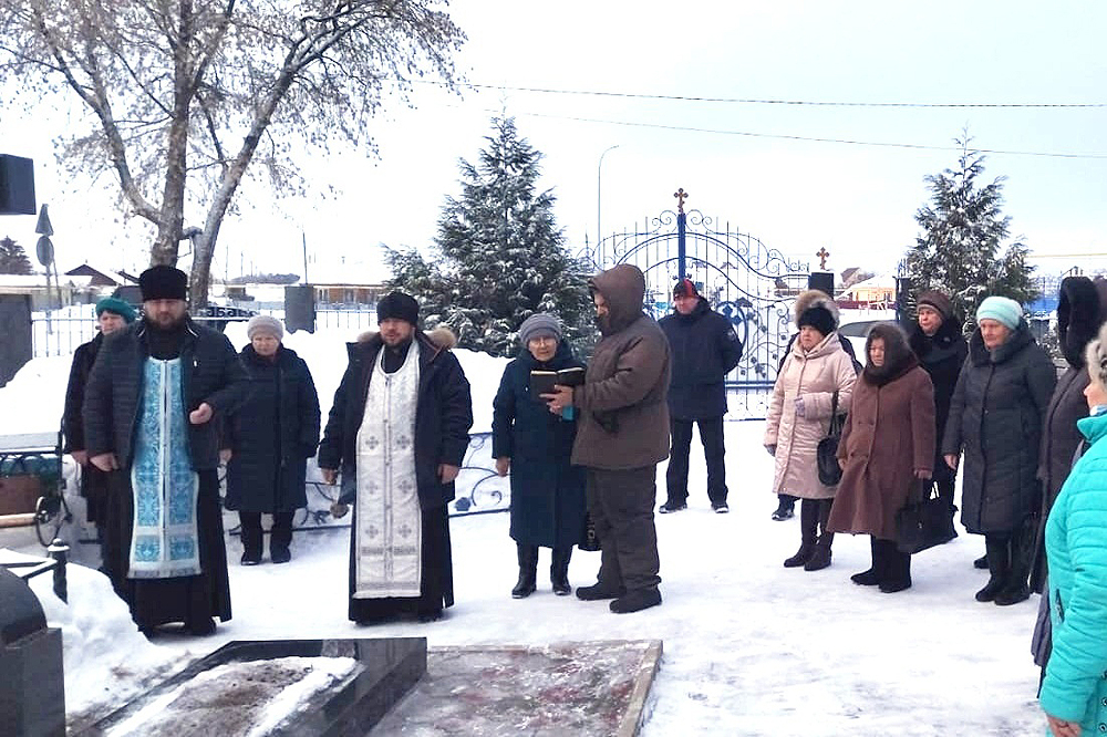 Православные Мензелинска почтили молитвой память архимандрита Антония (Петрова)