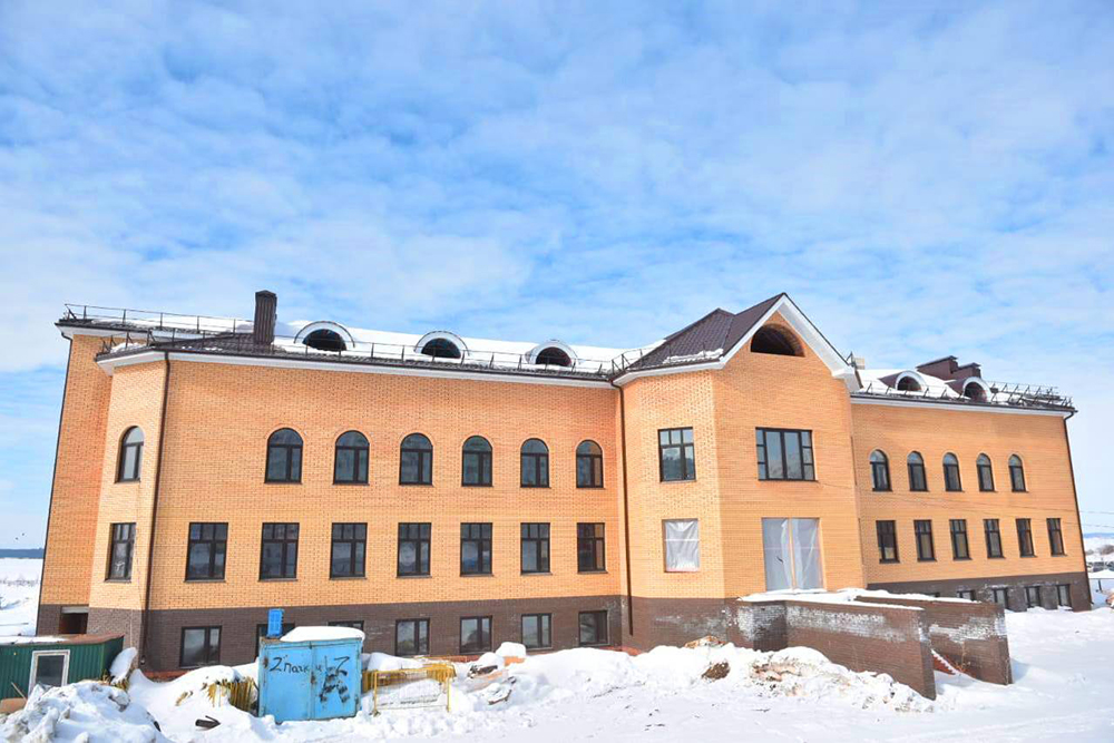 Мэр города Набережные Челны посетил строительную площадку православной гимназии