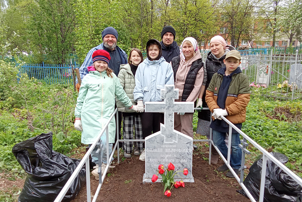 Уборка на Боровецком кладбище перед Пасхой
