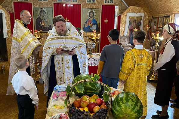 Праздник Божественного света на Никольском приходе