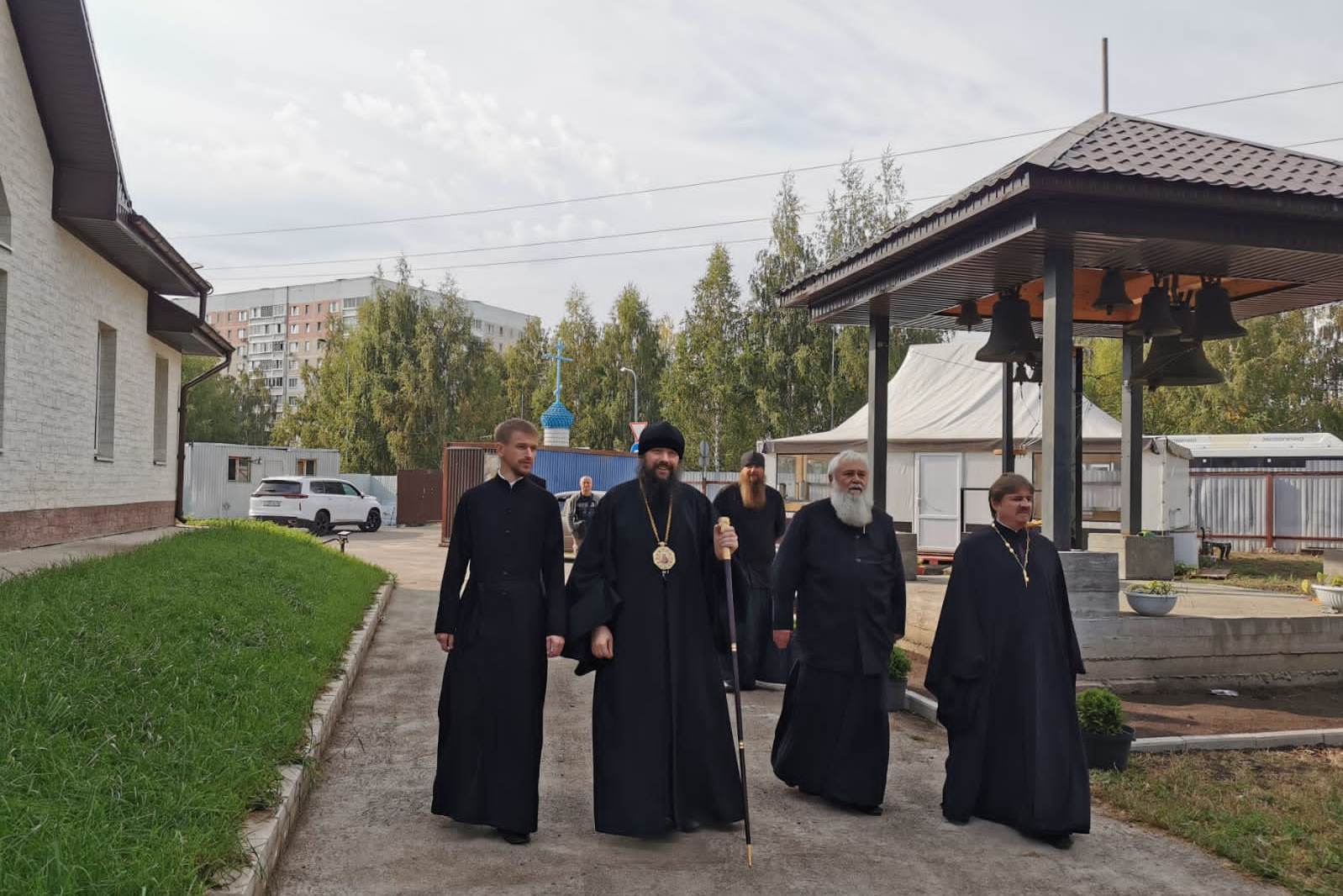 Епископ Гавриил посетил храмы города Набережные Челны