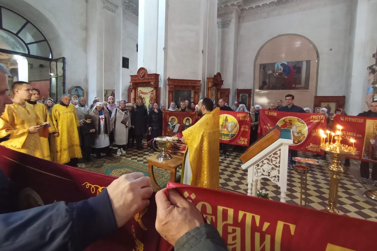 Знамёна для воинов России
