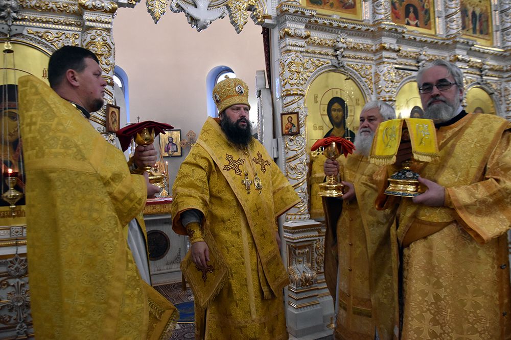 Епископ Гавриил совершил богослужения Недели 22-й по Пятидесятнице