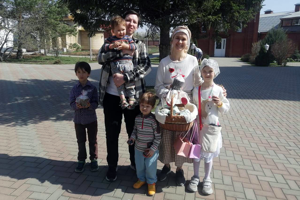Пасхальные поздравления подопечным