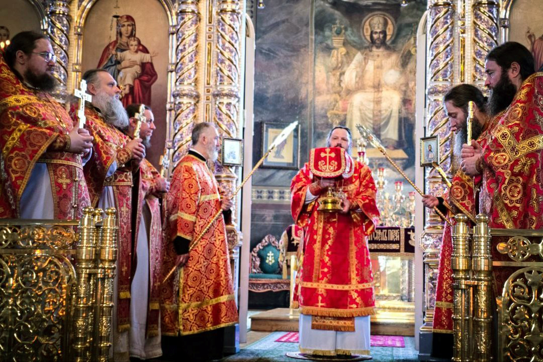 Епископ Гавриил совершил воскресное богослужение в Задонском монастыре