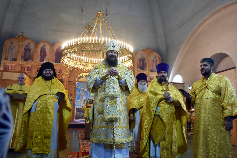 Епископ Гавриил возглавил престольные торжества в церкви святителя Тихона Амафунтского [+Видео]