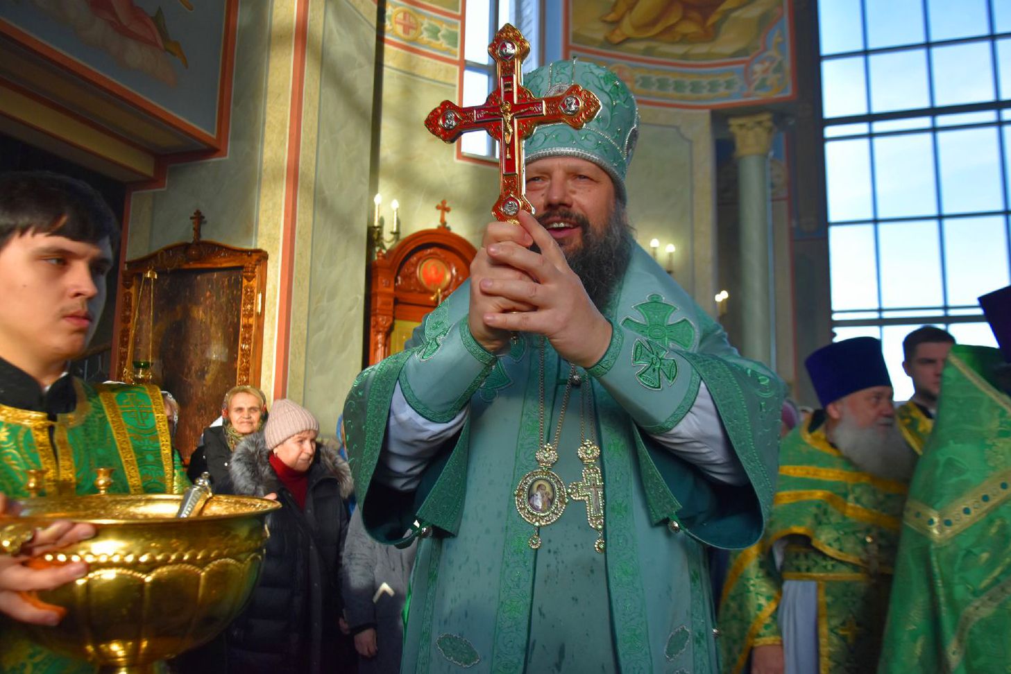 Епископ Гавриил возглавил престольный праздник в храме Серафима Саровского [+Видео]