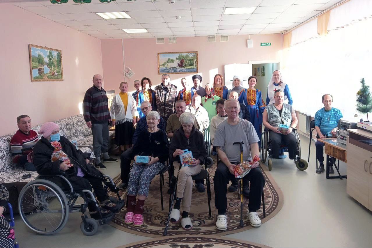 Рождественские поздравления в Набережночелнинском доме-интернате для престарелых и инвалидов