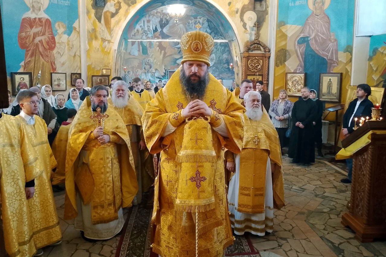 Епископ Гавриил совершил Литургию в субботу перед Рождеством Христовым [+Видео]