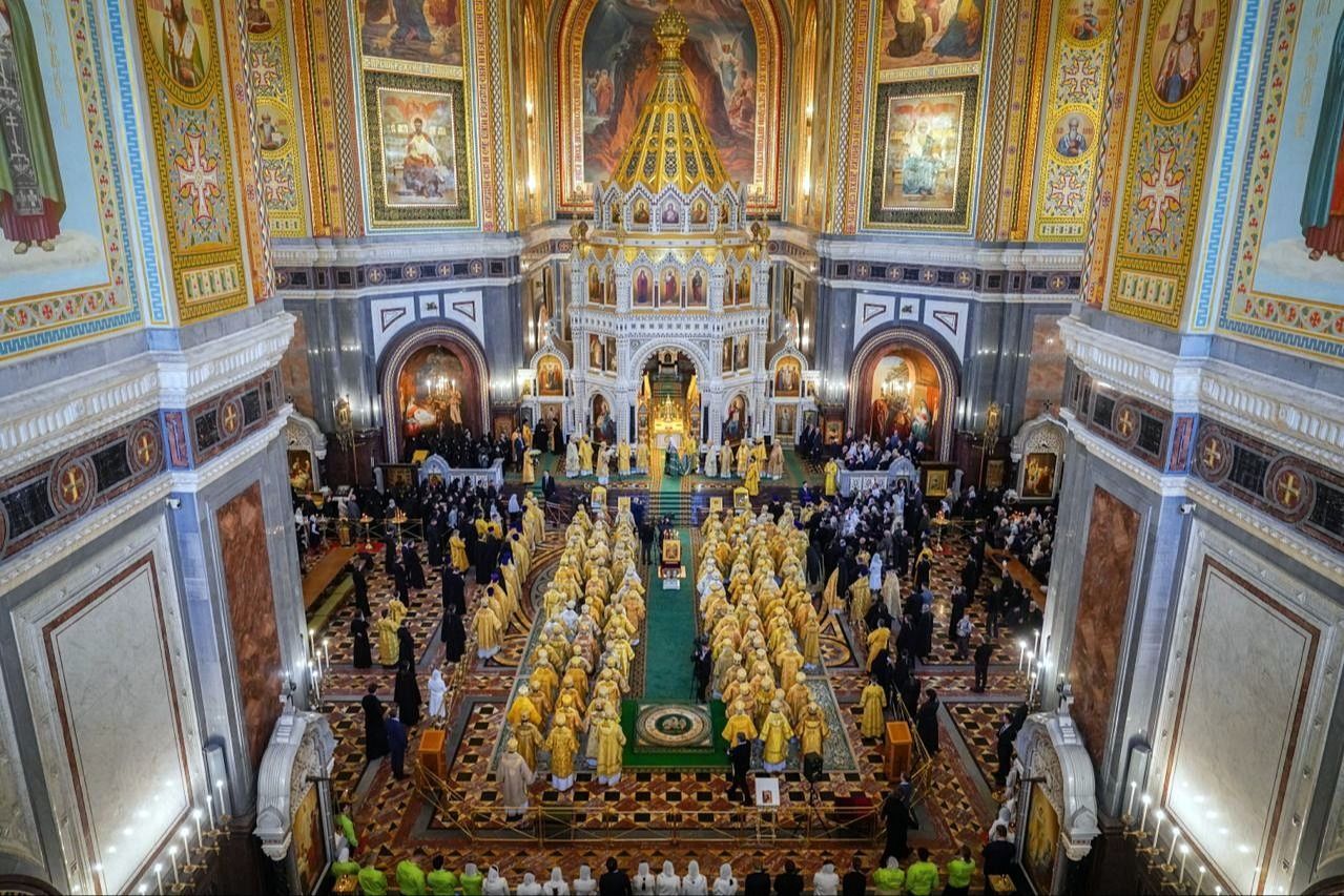 Епископ Гавриил сослужил Патриарху Кириллу в Храме Христа Спасителя